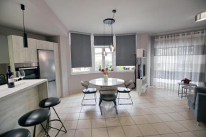 Ioanna's Luxury Two Bedroom Apartment